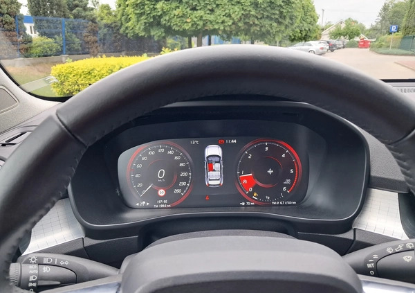 Volvo XC 40 cena 83900 przebieg: 197000, rok produkcji 2018 z Maków Podhalański małe 529